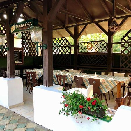 Talizman Etterem Panzio Hotell Miskolc Exteriör bild