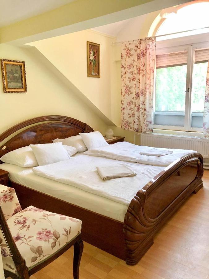 Talizman Etterem Panzio Hotell Miskolc Exteriör bild